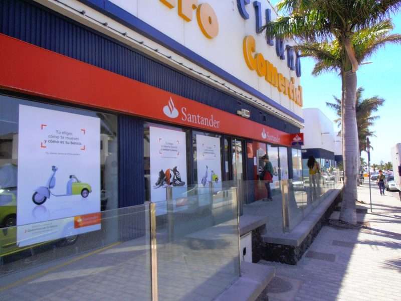 OLYMPUS DIGITAL CAMERA | C. Abogados News